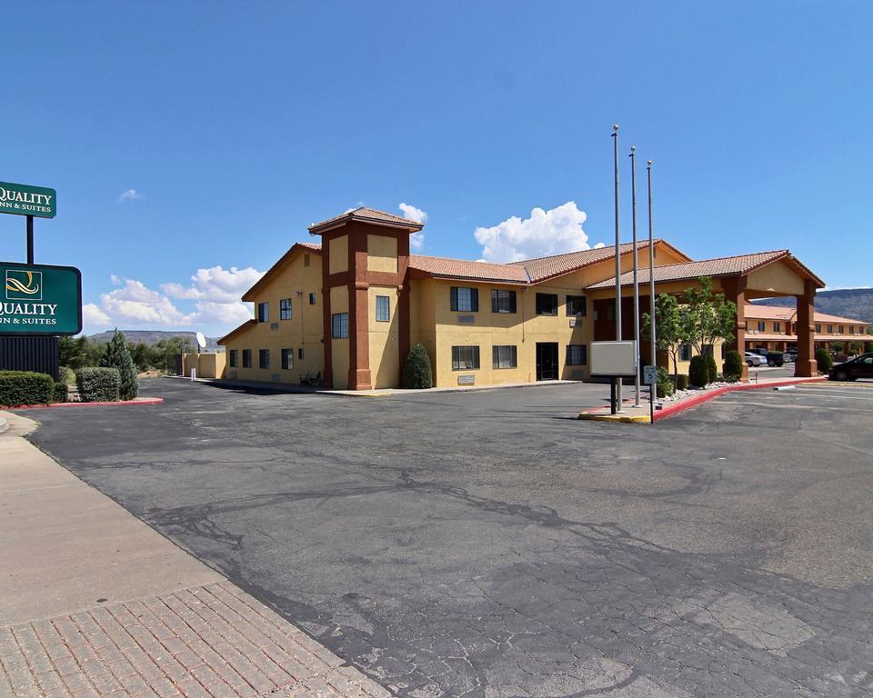 Quality Inn & Suites Grants - I-40 Kültér fotó