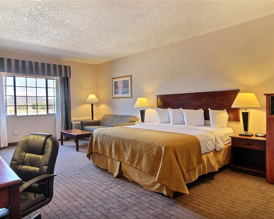Quality Inn & Suites Grants - I-40 Kültér fotó