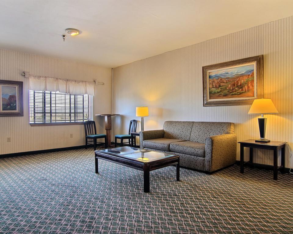 Quality Inn & Suites Grants - I-40 Kültér fotó