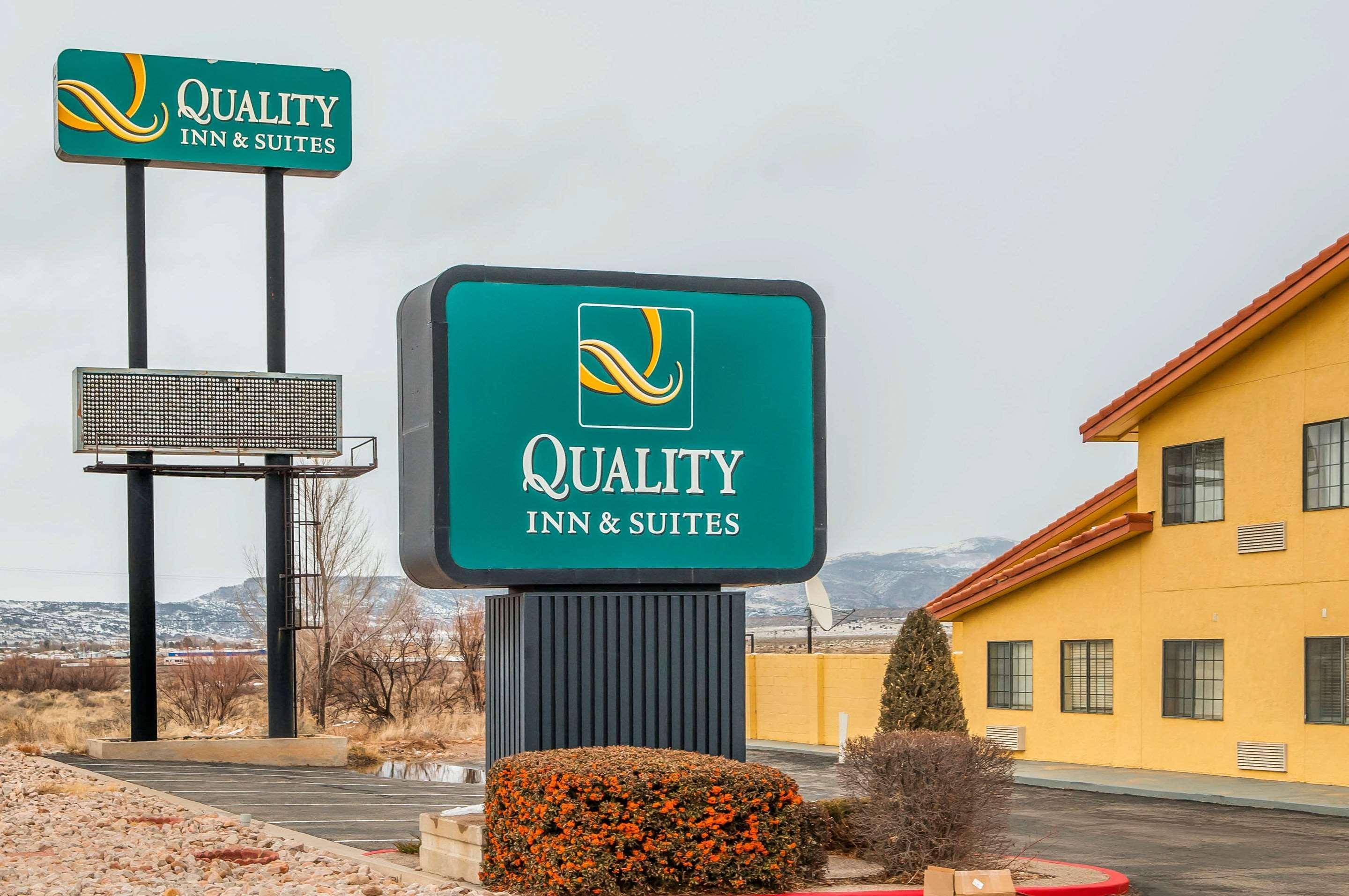 Quality Inn & Suites Grants - I-40 Kültér fotó