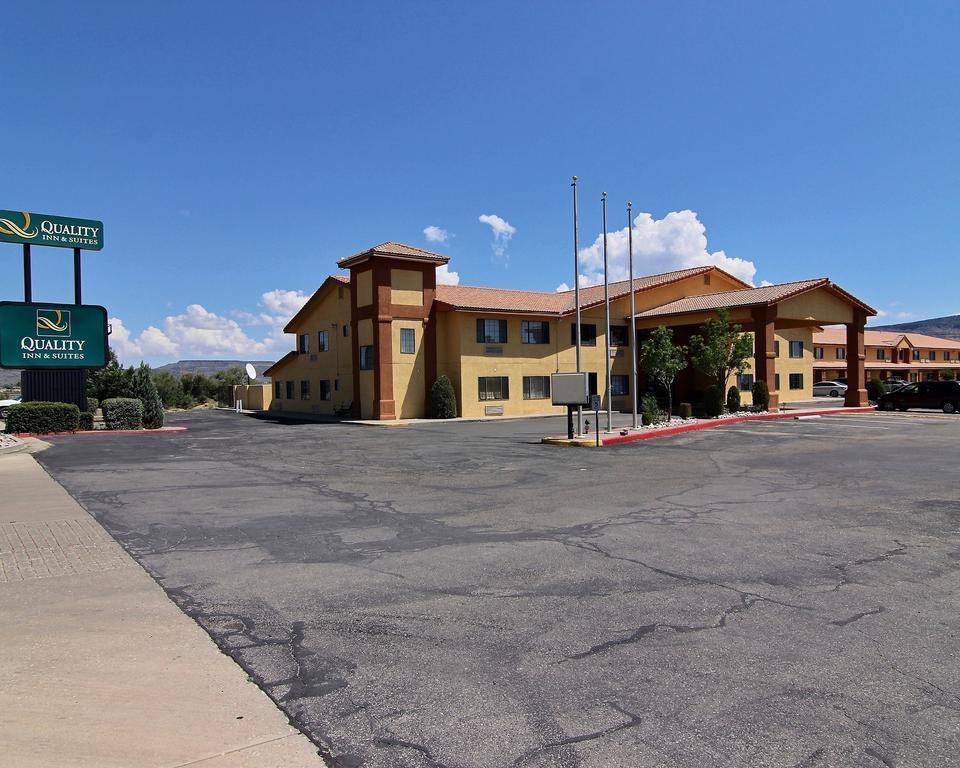 Quality Inn & Suites Grants - I-40 Kültér fotó