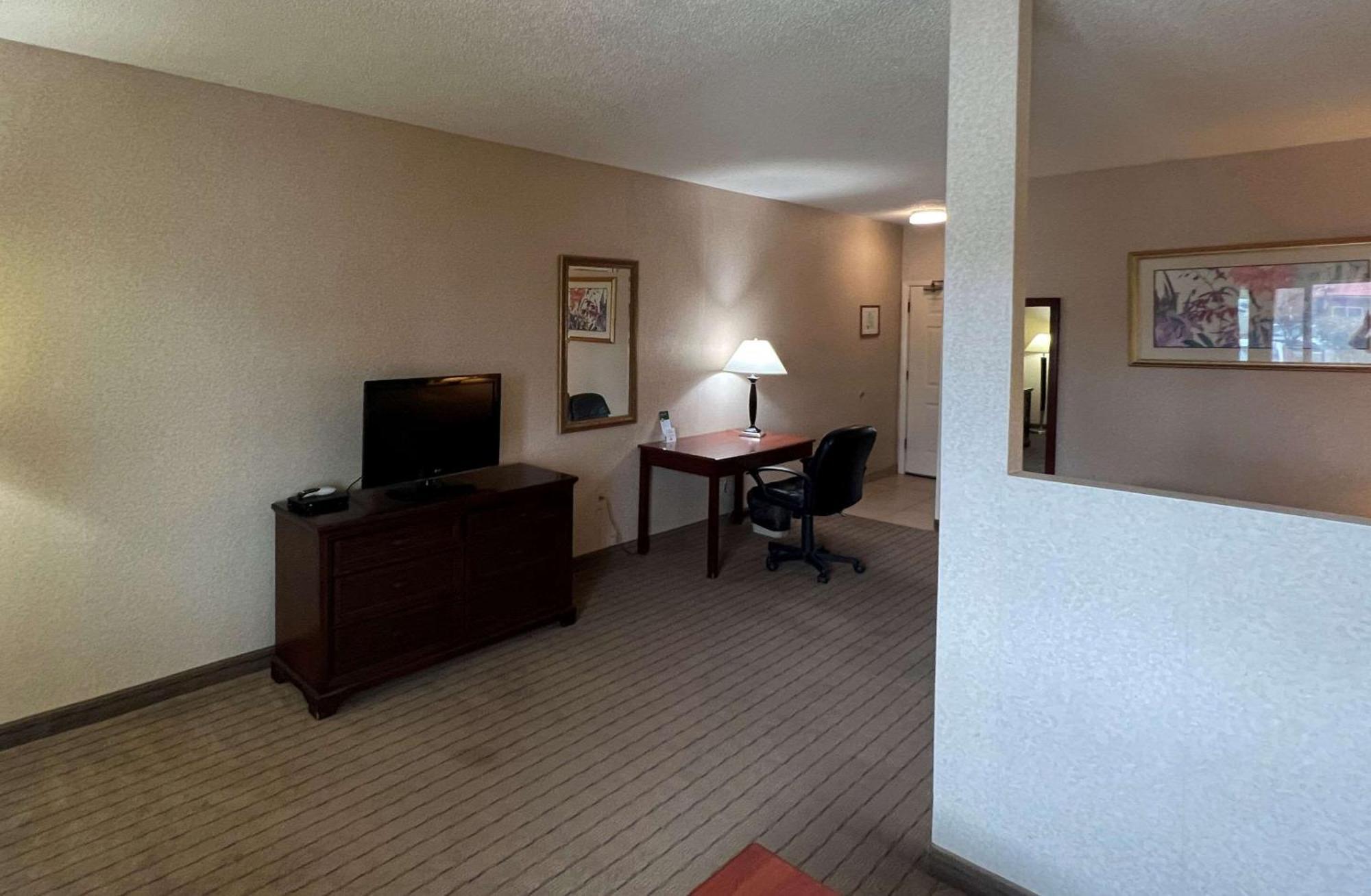 Quality Inn & Suites Grants - I-40 Kültér fotó
