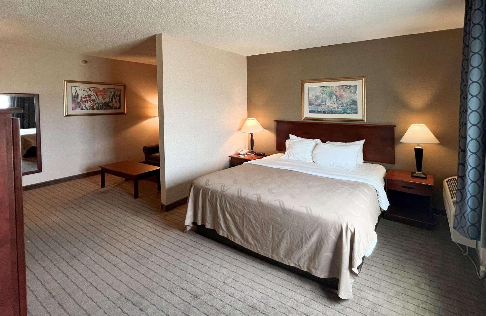 Quality Inn & Suites Grants - I-40 Kültér fotó