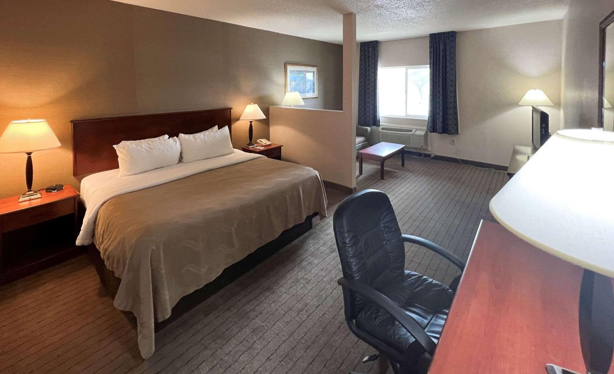 Quality Inn & Suites Grants - I-40 Kültér fotó